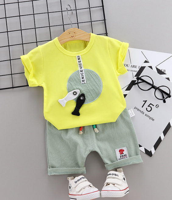 Toddler Boy Cotton Summer Short Sleeve T-shirt and Shorts Outfits Cartoon fish & disc pattern (yellow)