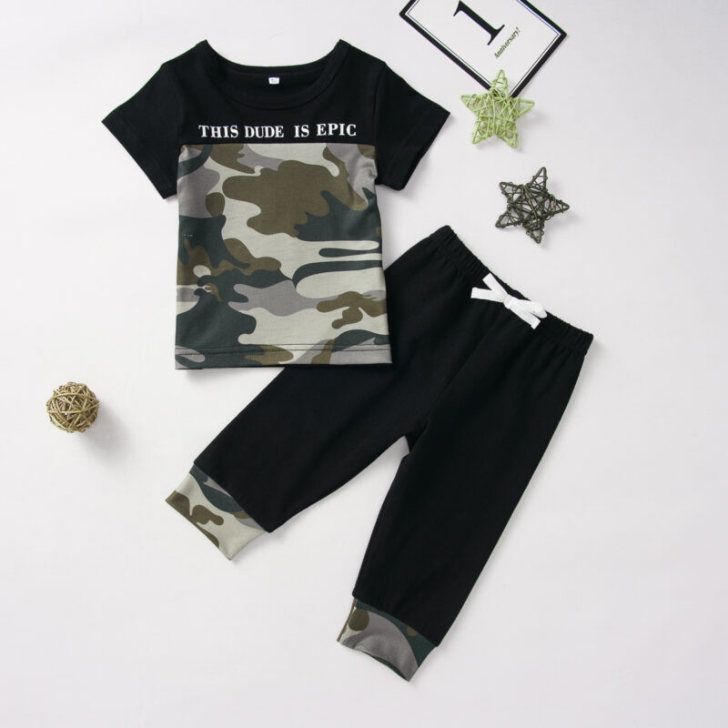 Camo Print Short-sleeve Tee and Pants Set
