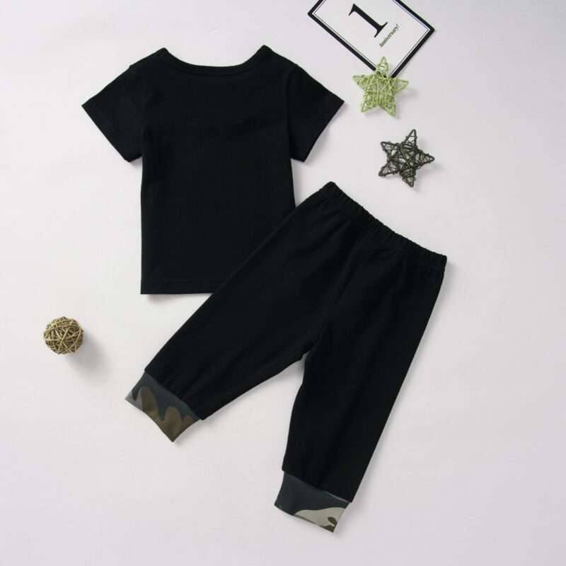 Camo Print Short-sleeve Tee and Pants Set
