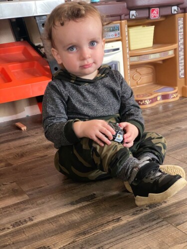 2-piece Baby / Toddler Boy Camouflage Hoodie and Colorblock Pants Set photo review
