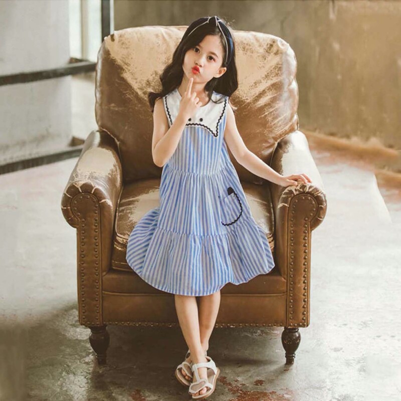 Kid girl dress (sleeveless princess dress style)