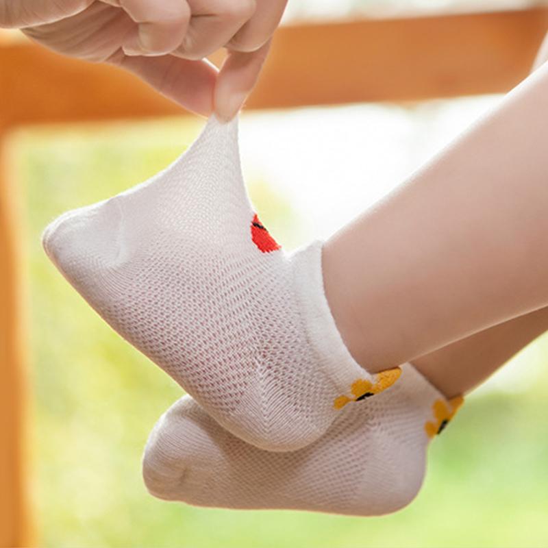 5-piece Daisy Pattern Socks