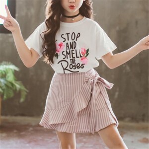 2-piece Lettern Pattern T-shirt &amp; Skirt for Girl